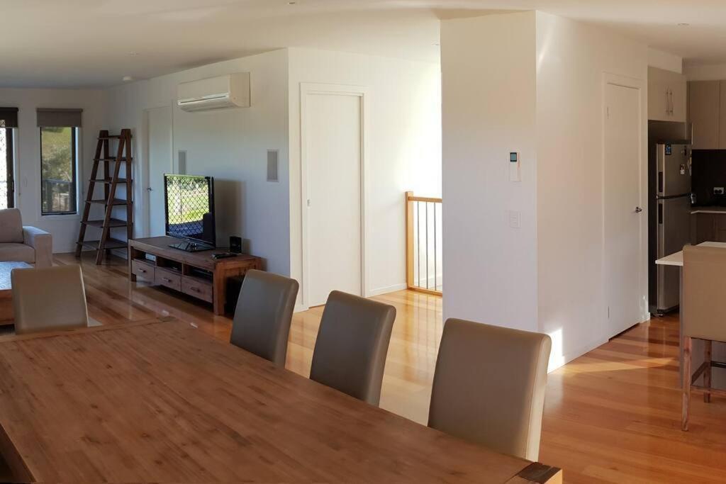 Venus Haven - Beach 1, Linen, Wifi, Netflix Venus Bay Exteriör bild